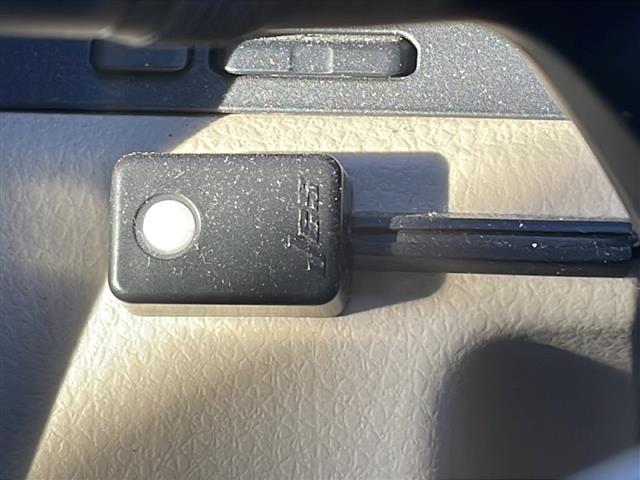 カムリ Ｇレザーパッケージ　純正ナビ／地デジＴＶ　レザーシート　シートヒーター　セーフティセンス　ドライブレコーダー　バックカメラ　ＣＤ　Ｂｌｕｅｔｏｏｔｈ　純正１８インチＡＷ　スマートキー　スペアキー　ＬＥＤヘッドライト（20枚目）