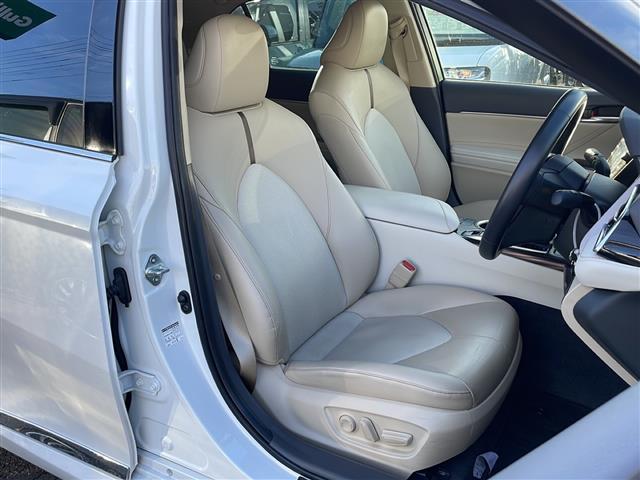 カムリ Ｇレザーパッケージ　純正ナビ／地デジＴＶ　レザーシート　シートヒーター　セーフティセンス　ドライブレコーダー　バックカメラ　ＣＤ　Ｂｌｕｅｔｏｏｔｈ　純正１８インチＡＷ　スマートキー　スペアキー　ＬＥＤヘッドライト（28枚目）