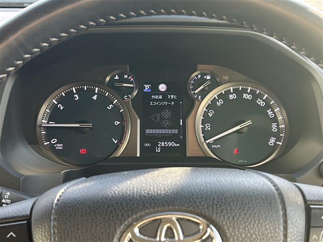 ランドクルーザープラド ＴＸ　Ｌパッケージ・ブラックエディション　純正９インチナビ　地デジＴＶ　専用ブラックホイール　レザーシート　シートヒーター　ベンチレーション　セーフティセンス　レーダークルーズコントロール　バックカメラ　Ｂｌｅｕｔｏｏｔｈ　ＣＤ　ＤＶＤ（5枚目）