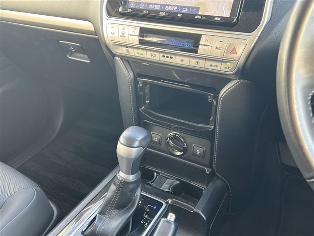 ランドクルーザープラド ＴＸ　Ｌパッケージ・ブラックエディション　純正９インチナビ　地デジＴＶ　専用ブラックホイール　レザーシート　シートヒーター　ベンチレーション　セーフティセンス　レーダークルーズコントロール　バックカメラ　Ｂｌｅｕｔｏｏｔｈ　ＣＤ　ＤＶＤ（10枚目）