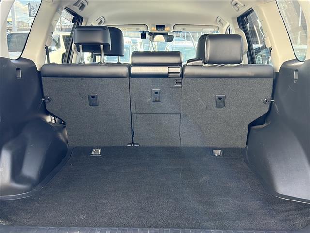 ランドクルーザープラド ＴＸ　Ｌパッケージ・ブラックエディション　純正９インチナビ　地デジＴＶ　専用ブラックホイール　レザーシート　シートヒーター　ベンチレーション　セーフティセンス　レーダークルーズコントロール　バックカメラ　Ｂｌｅｕｔｏｏｔｈ　ＣＤ　ＤＶＤ（22枚目）