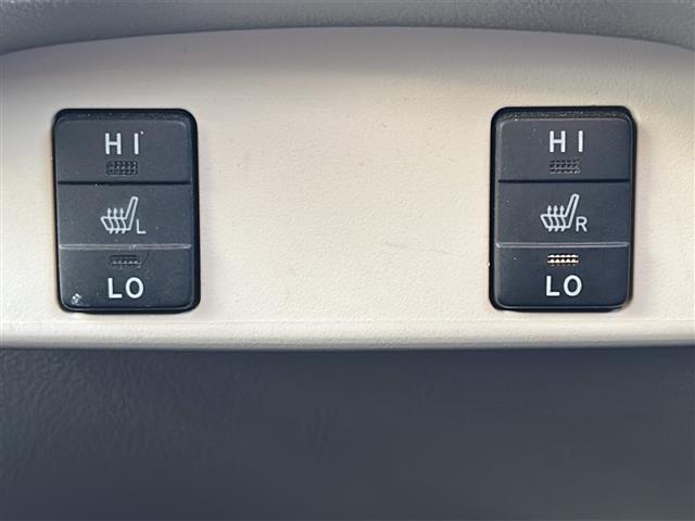 シエンタ ハイブリッドG セーフティセンス 両側パワースライドドア 純正ナビ 地デジTV バックカメラ シートヒーター オートハイビーム CD DVD Bluetooth スマートキー LEDヘッドライト(10枚目)