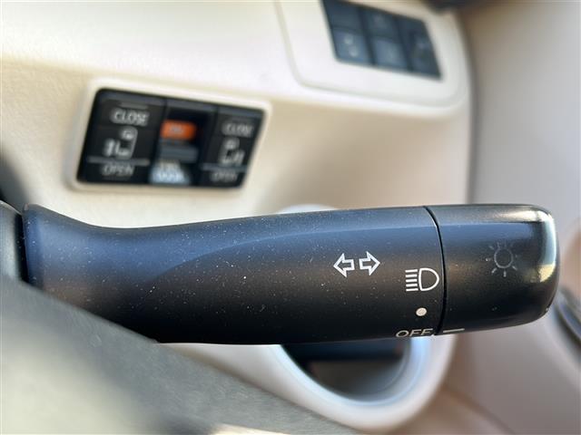 シエンタ ハイブリッドG セーフティセンス 両側パワースライドドア 純正ナビ 地デジTV バックカメラ シートヒーター オートハイビーム CD DVD Bluetooth スマートキー LEDヘッドライト(16枚目)