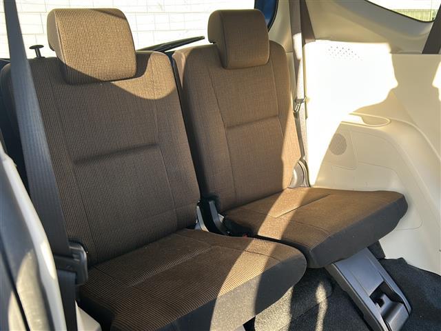 シエンタ ハイブリッドG セーフティセンス 両側パワースライドドア 純正ナビ 地デジTV バックカメラ シートヒーター オートハイビーム CD DVD Bluetooth スマートキー LEDヘッドライト(24枚目)