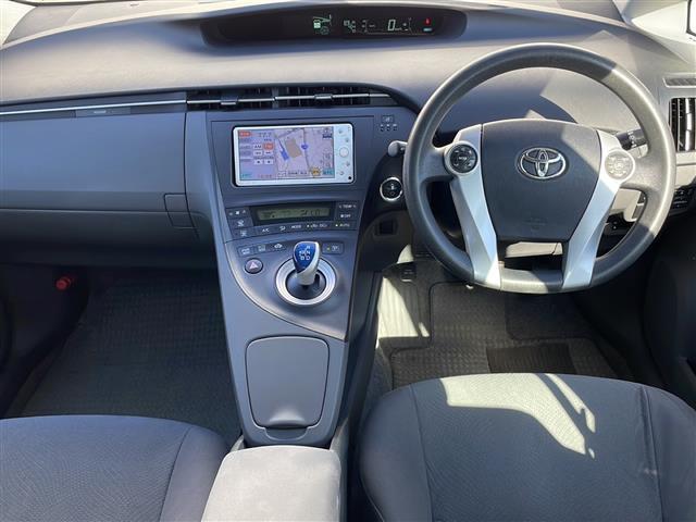 プリウス S(2枚目)