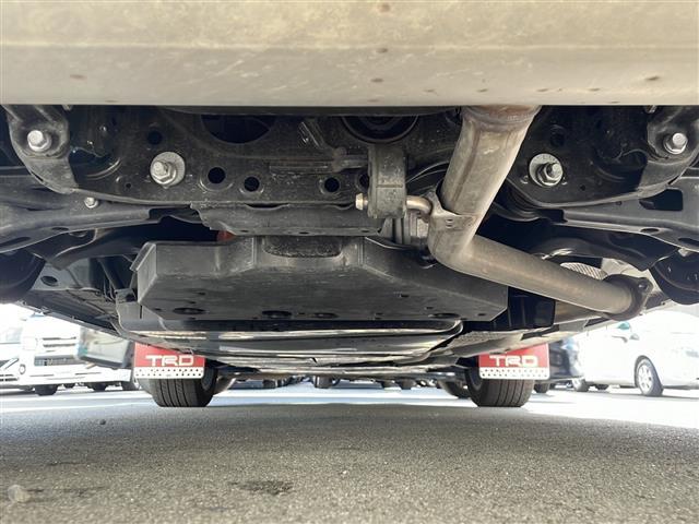 RAV4 ハイブリッドアドベンチャー 10.5インチナビ 地デジTV 大型サンルーフ 全周囲カメラ TRDフロントロアガーニッシュ デジタルインナーミラー 純正19インチAW ブラインドスポットモニター 2.0ETC TRDマッドフラップ(4枚目)