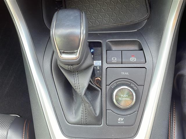 RAV4 ハイブリッドアドベンチャー 10.5インチナビ 地デジTV 大型サンルーフ 全周囲カメラ TRDフロントロアガーニッシュ デジタルインナーミラー 純正19インチAW ブラインドスポットモニター 2.0ETC TRDマッドフラップ(9枚目)