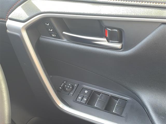 RAV4 ハイブリッドアドベンチャー 10.5インチナビ 地デジTV 大型サンルーフ 全周囲カメラ TRDフロントロアガーニッシュ デジタルインナーミラー 純正19インチAW ブラインドスポットモニター 2.0ETC TRDマッドフラップ(20枚目)