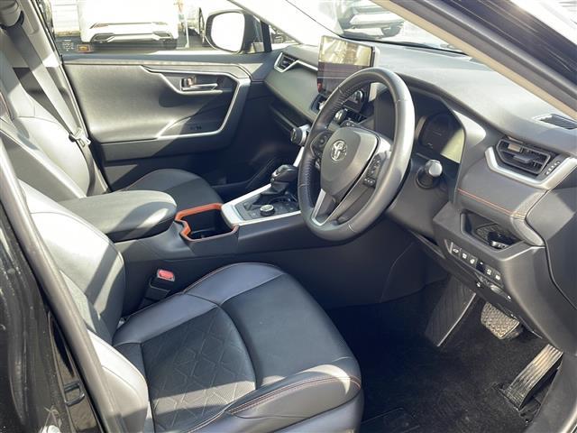 RAV4 ハイブリッドアドベンチャー 10.5インチナビ 地デジTV 大型サンルーフ 全周囲カメラ TRDフロントロアガーニッシュ デジタルインナーミラー 純正19インチAW ブラインドスポットモニター 2.0ETC TRDマッドフラップ(27枚目)