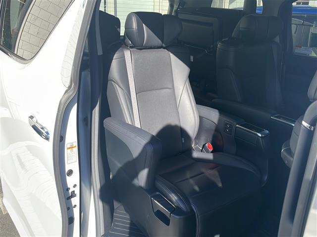 アルファード 2.5S Cパッケージ DAナビ 地デジTV フリップダウンモニター サンルーフ デジタルインナーミラー CD DVD Bluetooth 両側パワースライドドア パワーバックドア 純正18インチAW LEDヘッドライト(31枚目)