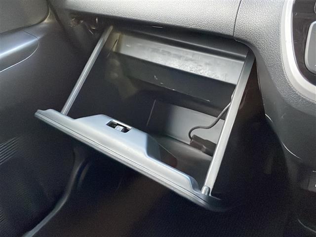 N-BOX G SSパッケージ 両側パワースライド 純正ナビ ワンセグTV 前席シートヒーター ディスチャージヘッドライト ステアリングスイッチ 衝突軽減ブレーキ スマートキー オートライト 純正14インチAW(16枚目)