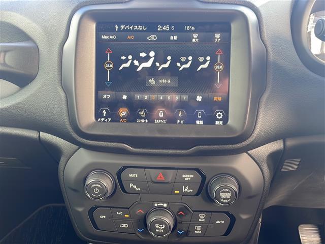 ジープ・レネゲード リミテッド 純正ナビ 地デジTV 前車追従クルーズコントロール クラッシュミティゲーション レザーシート 純正16インチAW LEDヘッドライト スマートキー スペアキー 保証書 取説 ワンオーナー(6枚目)