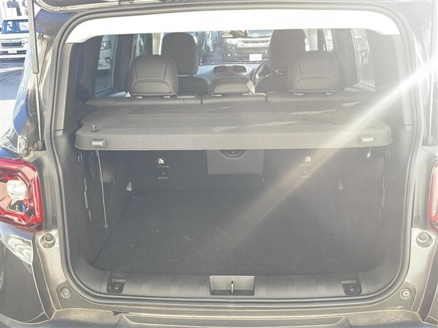 ジープ・レネゲード リミテッド 純正ナビ 地デジTV 前車追従クルーズコントロール クラッシュミティゲーション レザーシート 純正16インチAW LEDヘッドライト スマートキー スペアキー 保証書 取説 ワンオーナー(24枚目)