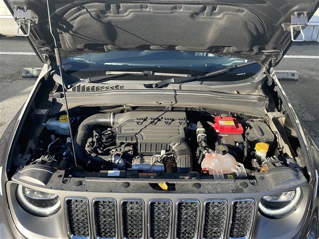 ジープ・レネゲード リミテッド 純正ナビ 地デジTV 前車追従クルーズコントロール クラッシュミティゲーション レザーシート 純正16インチAW LEDヘッドライト スマートキー スペアキー 保証書 取説 ワンオーナー(39枚目)