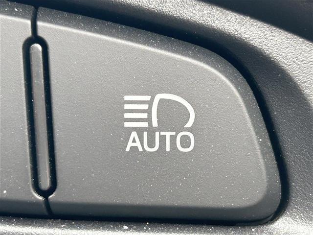 ヴィッツ ハイブリッドＧＲスポーツ　純正ＳＤ７インチナビ　Ｂｌｕｅｔｏｏｔｈオーディオ　先行者お知らせ　車線逸脱　Ｄ席シートヒーター　フルセグＴＶ　ビルトインＥＴＣ　オートハイビーム　ステアリングスイッチ　革巻きステアリング　純正マット（25枚目）