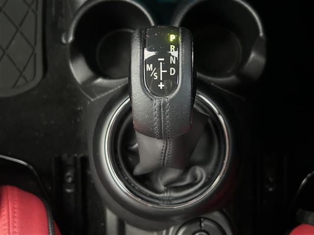 ＭＩＮＩ クーパーＳ　純正ＨＤＤナビ　Ｂｌｕｅｔｏｏｔｈ接続　ＵＳＢ入力端子　ＡＵＸ　シートカバー　アイドリングストップ　横滑り防止装置　純正ゴムマット　ＬＥＤヘッドライト　スマートキー　純正アルミホイール　ＭＴモードＡＴ（9枚目）
