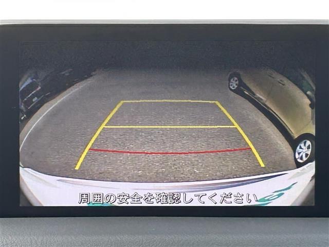 【バックモニター】後ろのカメラの映像をモニターに映し出すことができます！後方の見えない死角や、障害物との距離感をしっかり確認することができます！駐車が苦手な方におすすめです。