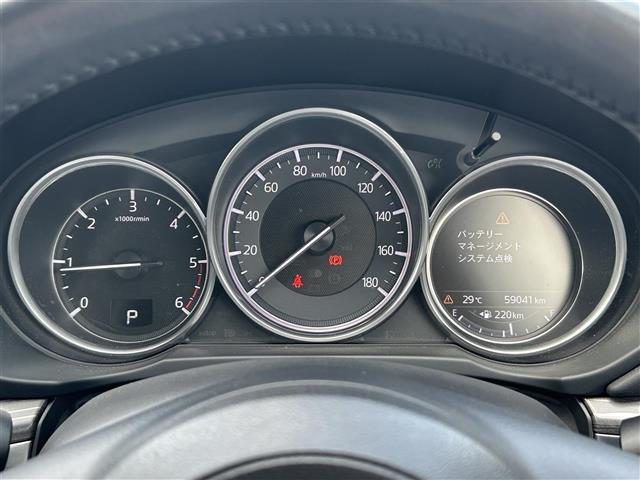 【スピードメーター】メーターがシンプルで見やすく運転しやすいですね。