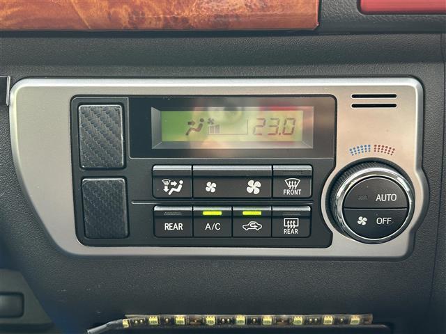 ハイエースバン ロングスーパーＧＬ　社外ナビ　Ｂｌｕｅｔｏｏｔｈ　フルセグＴＶ　バックカメラ　ＣＤ／ＤＶＤ　ステアリングリモコン　フォグランプ　ビルトインＥＴＣ　両側スライドドア　コーナーセンサー　オートライト　ＵＳＢ入力端子（14枚目）
