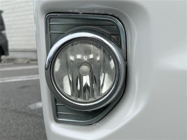 ハイエースバン ロングスーパーＧＬ　社外ナビ　Ｂｌｕｅｔｏｏｔｈ　フルセグＴＶ　バックカメラ　ＣＤ／ＤＶＤ　ステアリングリモコン　フォグランプ　ビルトインＥＴＣ　両側スライドドア　コーナーセンサー　オートライト　ＵＳＢ入力端子（21枚目）