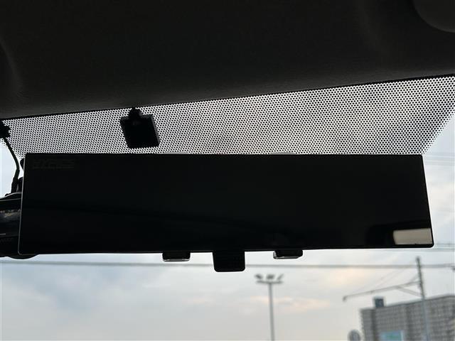 ハイエースバン ロングスーパーＧＬ　社外ナビ　Ｂｌｕｅｔｏｏｔｈ　フルセグＴＶ　バックカメラ　ＣＤ／ＤＶＤ　ステアリングリモコン　フォグランプ　ビルトインＥＴＣ　両側スライドドア　コーナーセンサー　オートライト　ＵＳＢ入力端子（27枚目）