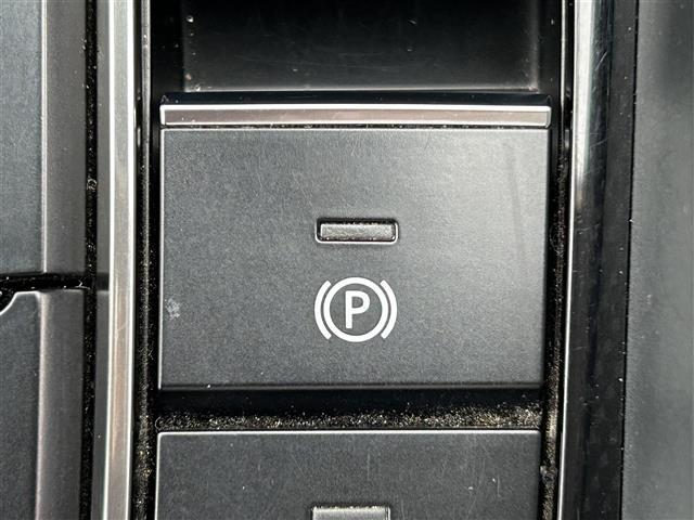 ＭＡＺＤＡ３ファストバック ＸＤプロアクティブ　純正ＳＤナビ　ＢＴオーディオ　フルセグテレビ　全方位カメラ　ＥＴＣ　ＬＥＤヘッドライト　オートライト　パドルシフト　ヘッドアップディスプレイ　電動パーキングブレーキ　オートホールド　純正１８インチＡＷ（17枚目）