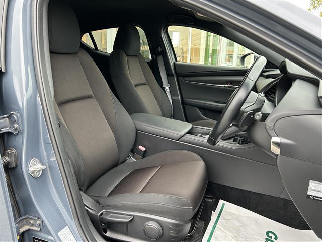 ＭＡＺＤＡ３ファストバック ＸＤプロアクティブ　純正ＳＤナビ　ＢＴオーディオ　フルセグテレビ　全方位カメラ　ＥＴＣ　ＬＥＤヘッドライト　オートライト　パドルシフト　ヘッドアップディスプレイ　電動パーキングブレーキ　オートホールド　純正１８インチＡＷ（28枚目）