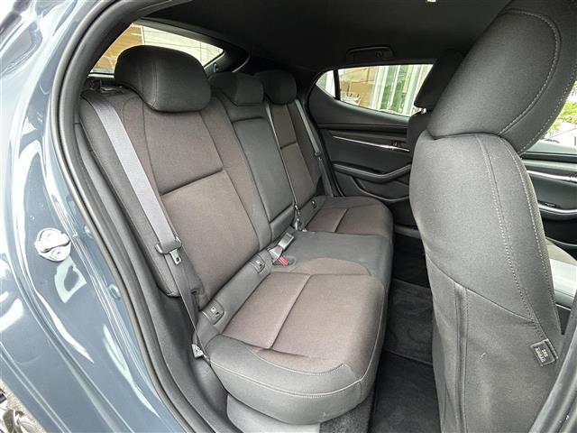 ＭＡＺＤＡ３ファストバック ＸＤプロアクティブ　純正ＳＤナビ　ＢＴオーディオ　フルセグテレビ　全方位カメラ　ＥＴＣ　ＬＥＤヘッドライト　オートライト　パドルシフト　ヘッドアップディスプレイ　電動パーキングブレーキ　オートホールド　純正１８インチＡＷ（30枚目）