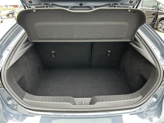 ＭＡＺＤＡ３ファストバック ＸＤプロアクティブ　純正ＳＤナビ　ＢＴオーディオ　フルセグテレビ　全方位カメラ　ＥＴＣ　ＬＥＤヘッドライト　オートライト　パドルシフト　ヘッドアップディスプレイ　電動パーキングブレーキ　オートホールド　純正１８インチＡＷ（32枚目）