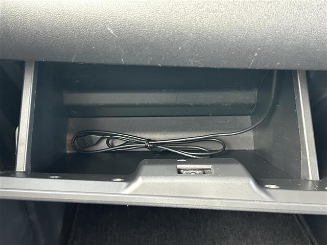 タント カスタムＲＳ　トップエディションＳＡＩＩ　純正７インチナビ　Ｂｌｕｅｔｏｏｔｈ接続　フルセグ　両側パワースライドドア　バックカメラ　ＥＴＣ　ＵＳＢ入力端子　ベンチシート　ドアバイザー　ＬＥＤヘッドライト　横滑り防止装置　スマートキー（25枚目）