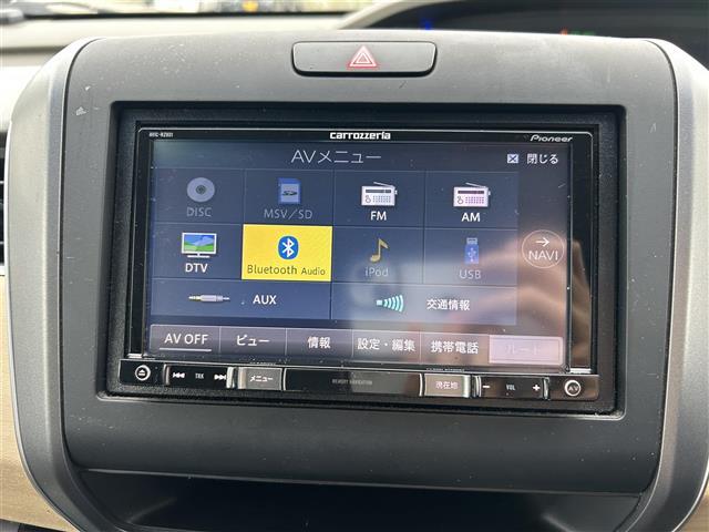 フリードハイブリッド ハイブリッド・Ｇホンダセンシング　ナビ　Ｂｌｕｅｔｏｏｔｈ　フルセグ　ＦＭ／ＡＭ　ＣＤ／ＤＶＤ　リアモニター　両側パワースライド　純正フロアマット　プッシュスタート　衝突軽減ブレーキ　スマートキー　オートライト　ＬＥＤヘッドライト（3枚目）