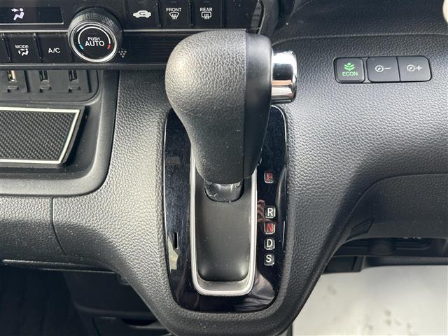 Ｎ－ＢＯＸ Ｇ・Ｌターボホンダセンシング　純正８インチナビ　フルセグＴＶ　ＢＴオーディオ　バックカメラ　ＥＴＣ　ホンダセンシング　両側パワースライドドア　ハンズフリースライドドア　ＬＥＤヘッドライト　純正アルミホイール　純正フロアマット（16枚目）