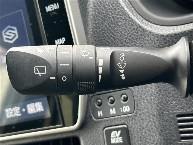 エスクァイア ハイブリッドGi 純正10.5インチナビ フルセグTV BTオーディオ バックカメラ ETC 前席シートヒーター モデリスタエアロ 両側パワスラ LEDヘッドライト オートライト スマートキー レーンキープアシスト(8枚目)