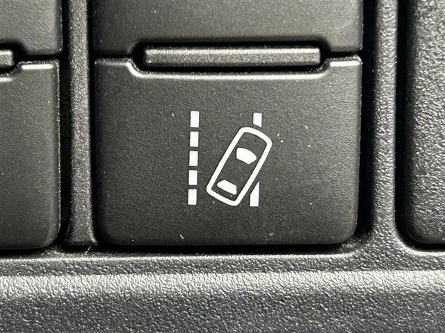 エスクァイア ハイブリッドGi 純正10.5インチナビ フルセグTV BTオーディオ バックカメラ ETC 前席シートヒーター モデリスタエアロ 両側パワスラ LEDヘッドライト オートライト スマートキー レーンキープアシスト(19枚目)