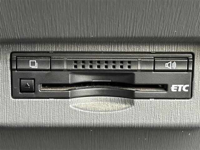 プリウスアルファ G ワンオーナー/純正ナビ/BT/フルセグ/USBポート/ETC/オートライト/純正フロアマット/純正ドアバイザー/フォグランプ/プッシュスタート/スマートキー/スペアキー(5枚目)