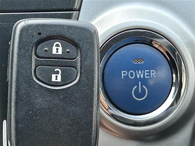 プリウスアルファ G ワンオーナー/純正ナビ/BT/フルセグ/USBポート/ETC/オートライト/純正フロアマット/純正ドアバイザー/フォグランプ/プッシュスタート/スマートキー/スペアキー(13枚目)