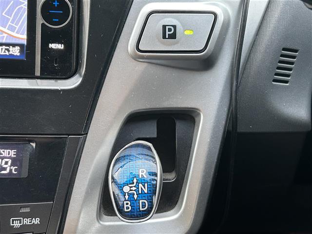 プリウスアルファ G ワンオーナー/純正ナビ/BT/フルセグ/USBポート/ETC/オートライト/純正フロアマット/純正ドアバイザー/フォグランプ/プッシュスタート/スマートキー/スペアキー(15枚目)