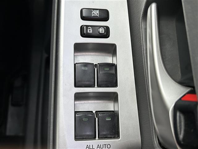 プリウスアルファ G ワンオーナー/純正ナビ/BT/フルセグ/USBポート/ETC/オートライト/純正フロアマット/純正ドアバイザー/フォグランプ/プッシュスタート/スマートキー/スペアキー(17枚目)