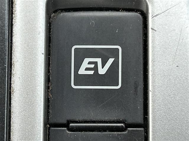 プリウスアルファ G ワンオーナー/純正ナビ/BT/フルセグ/USBポート/ETC/オートライト/純正フロアマット/純正ドアバイザー/フォグランプ/プッシュスタート/スマートキー/スペアキー(18枚目)