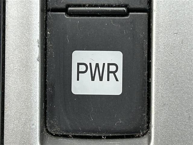 プリウスアルファ G ワンオーナー/純正ナビ/BT/フルセグ/USBポート/ETC/オートライト/純正フロアマット/純正ドアバイザー/フォグランプ/プッシュスタート/スマートキー/スペアキー(19枚目)