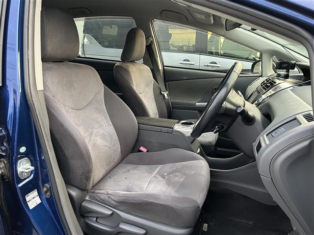 プリウスアルファ G ワンオーナー/純正ナビ/BT/フルセグ/USBポート/ETC/オートライト/純正フロアマット/純正ドアバイザー/フォグランプ/プッシュスタート/スマートキー/スペアキー(27枚目)