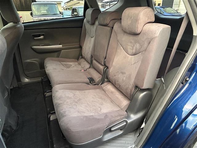 プリウスアルファ G ワンオーナー/純正ナビ/BT/フルセグ/USBポート/ETC/オートライト/純正フロアマット/純正ドアバイザー/フォグランプ/プッシュスタート/スマートキー/スペアキー(30枚目)