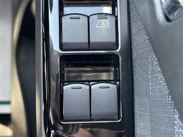 デイズ ハイウェイスター X プロパイロットエディション 純正9インチナビ アラウンドビューモニター フルセグTV BTオーディオ CD/DVD AUX プロパイロット ステアリングスイッチ ETC 純正フロアマット 純正ドアバイザー LEDヘッドライト(15枚目)