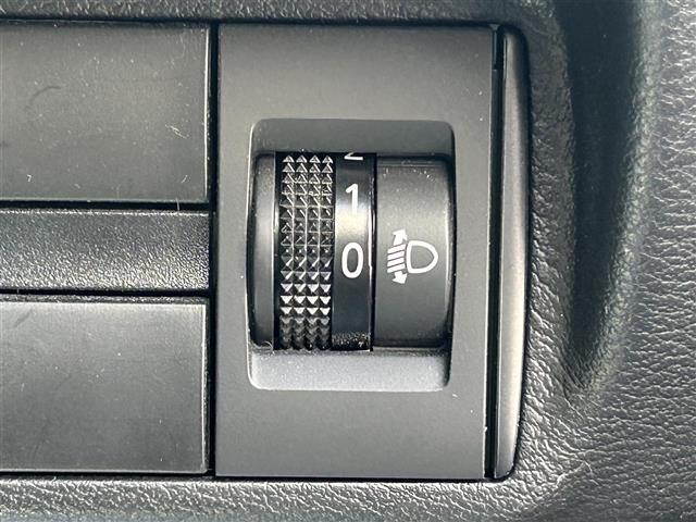 デイズ ハイウェイスター X プロパイロットエディション 純正9インチナビ アラウンドビューモニター フルセグTV BTオーディオ CD/DVD AUX プロパイロット ステアリングスイッチ ETC 純正フロアマット 純正ドアバイザー LEDヘッドライト(19枚目)