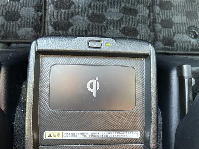 エスクァイア ハイブリッドGi 純正ナビ Bluetooth フルセグ シートヒーター バックカメラ 置き型充電 クルーズコントロール 衝突軽減ブレーキ 両側パワースライド ドアバイザー オートライト フォグランプ スマートキー(7枚目)