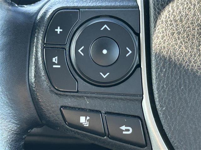 エスクァイア ハイブリッドGi 純正ナビ Bluetooth フルセグ シートヒーター バックカメラ 置き型充電 クルーズコントロール 衝突軽減ブレーキ 両側パワースライド ドアバイザー オートライト フォグランプ スマートキー(10枚目)