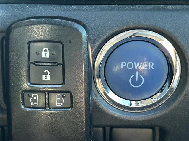 エスクァイア ハイブリッドGi 純正ナビ Bluetooth フルセグ シートヒーター バックカメラ 置き型充電 クルーズコントロール 衝突軽減ブレーキ 両側パワースライド ドアバイザー オートライト フォグランプ スマートキー(15枚目)