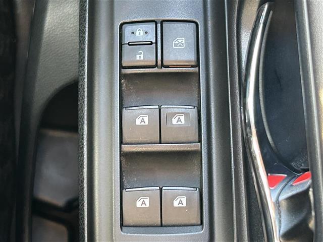 エスクァイア ハイブリッドGi 純正ナビ Bluetooth フルセグ シートヒーター バックカメラ 置き型充電 クルーズコントロール 衝突軽減ブレーキ 両側パワースライド ドアバイザー オートライト フォグランプ スマートキー(24枚目)