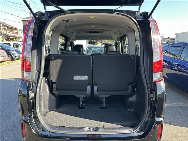 エスクァイア ハイブリッドGi 純正ナビ Bluetooth フルセグ シートヒーター バックカメラ 置き型充電 クルーズコントロール 衝突軽減ブレーキ 両側パワースライド ドアバイザー オートライト フォグランプ スマートキー(31枚目)