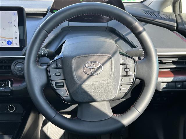 プリウス Z メーカーOPナビ モデリスタエアロ 全方位カメラ パノラマルーフ デジタルインナーミラー トヨタセーフティセンス ビルトインETC2.0 BSM シートヒーター エアーシート 電動リアゲート(6枚目)